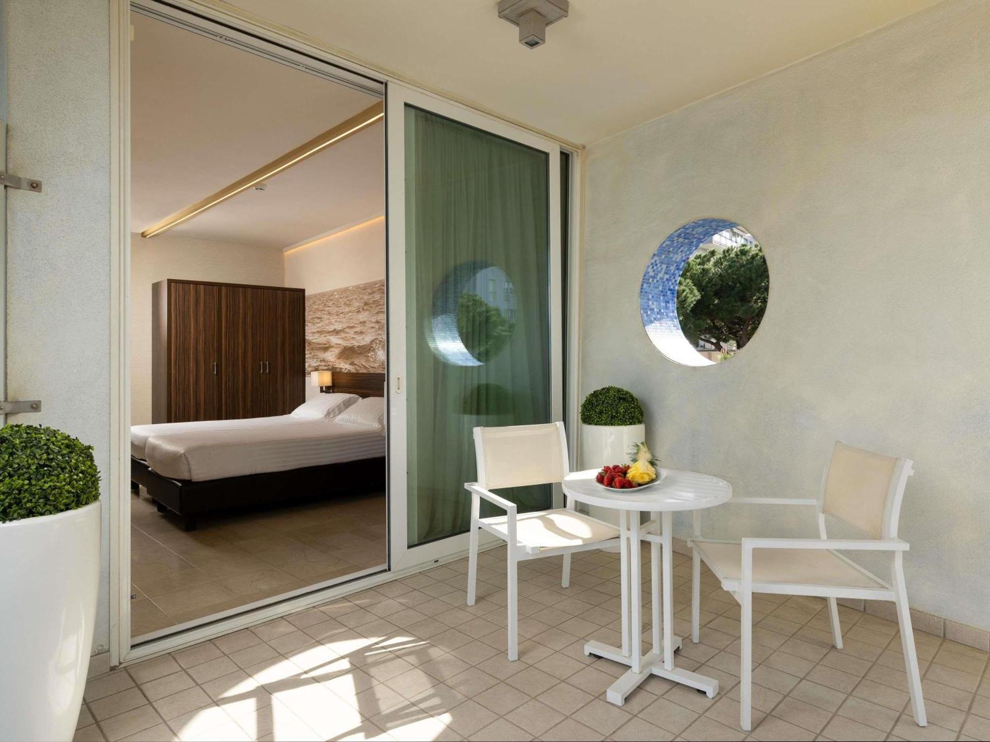 Classic Twin Room Terrace